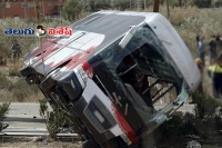 Tsrtc garuda bus accident in anantapur