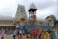 Worshippers in masks return to religious places as india reopens