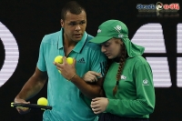 Tsonga comes to aid of injured ballgirl