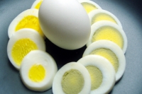 Eggs harmful effects heart attack cholesterol problems