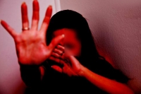 Woman kidnapped and gang raped in hyderabad