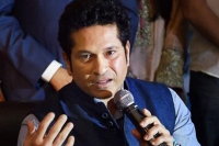 Never expose your weaknesses says sachin tendulkar