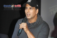 Akshay kumar on best actor controversy