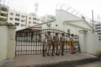 Amaravati parirakshana samiti jac office locked by police at vijayawada
