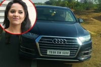 Anchor anasuya met with an accident near anantapur