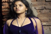 Anjali in karthik subbarajs iraivi