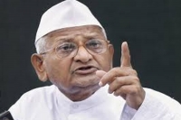 Anna hazare receives anonymous threat letter