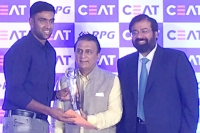 Ravichandran ashwin wins international cricketer of the year award