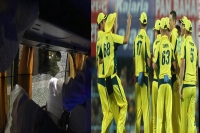 India reassures aussies after stone thrown at cricket team bus