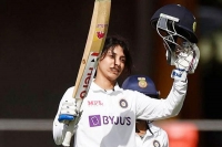 Smriti mandhana named icc women s cricketer of the year