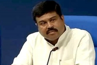No plan to curtail supply of subsidized lpg cylinders dharmendra pradhan