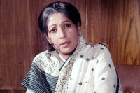 Actress suchitra sen passed away