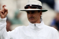 Billy bowden demoted to nzc s national panel