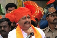 Karnataka bjp mla yatnal lands himself in the soup over remarks against muslim voters