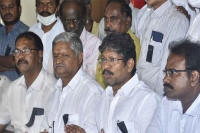 Andhra pradesh govt talks with tu leaders to resolve pay revision commission row