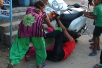Tekkali girls fight on streets for boy friend