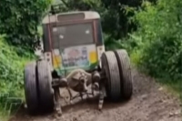 Rtc bus driver prevents mishap after wheels rear axle come off