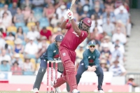 Chris gayle first player to smash 500 sixes in international cricket