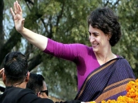 Congress workers demand bringing in priyanka vadra