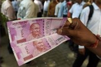 New rs 2000 note legal tender but not easy to get change for