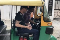 Michael clarke masters art of riding auto rickshaw on indian roads