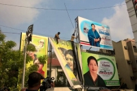 Sasikala posters removed from aiadmk headquarters in chennai