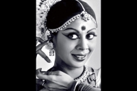 Protima bedi biography indian traditional dancer