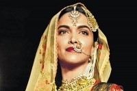 Padmavati to be delayed due to deepika padukone s injury