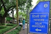 Delhi hc raps cops over security breach at kejriwal s house