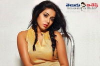 Actress poorna fires on malayalam directors