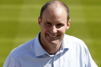 Andrew strauss issues bangladesh deadline to england s players