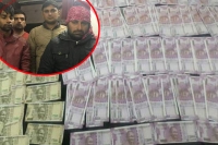 Delhi police arrest two people in connection with fake currency racket