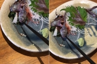 Watch fish served at a japanese restaurant grabs chopstick in viral video