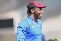 Universe boss chris gayle wants to play for manchester united