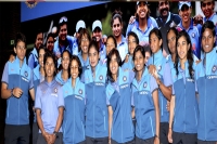 Sports minister vijay goel felicitates indian women s cricket team