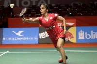 Saina nehwal reaches maiden world badminton championships finals