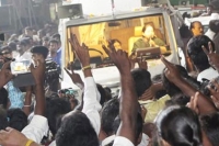 Power cut in jayalalitha election campaign in rk nagar