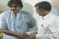 Pawan kalyan meets jaya prakash narayan on ap special status