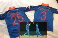 Mithali raj jhulan goswami donate their signed match jerseys to lord s museum