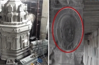 Cm kcr pictures are engraved to yadadri temple pillars