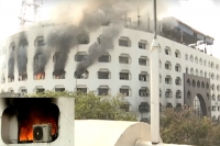 Fire breaks out in khan lateef khan building in hyderabad