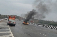 Sports car burnt on outer ring road