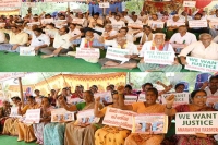 Mandadam farmers protest demanding amaravati as single capital