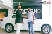 Director maruthi gets luxury car gift from bhale bhale magadivoy team
