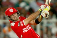 Glenn maxwell reprimanded for showing dissent