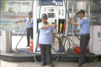Petrol crosses rs 90 in mumbai costs rs 91 96 in patna