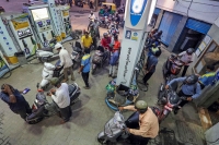 No purchase by petrol pump dealers today in demand of higher commission