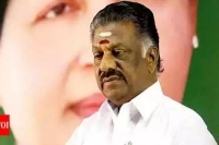 Aiadmk tussle eps ops move madras high court against sealing of aiadmk office