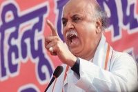 People voted you for ram mandir not for triple talaq pravin togadia