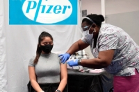 Pfizer moderna covid 19 vaccines highly effective after first shot in real world use study